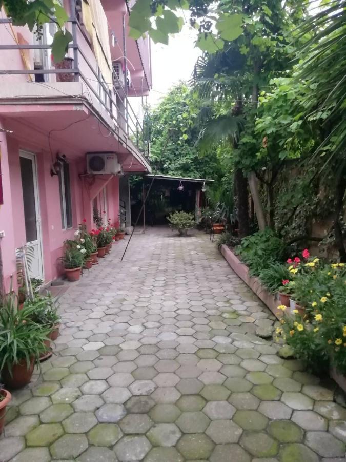 Guest House Saba Batumi Ngoại thất bức ảnh